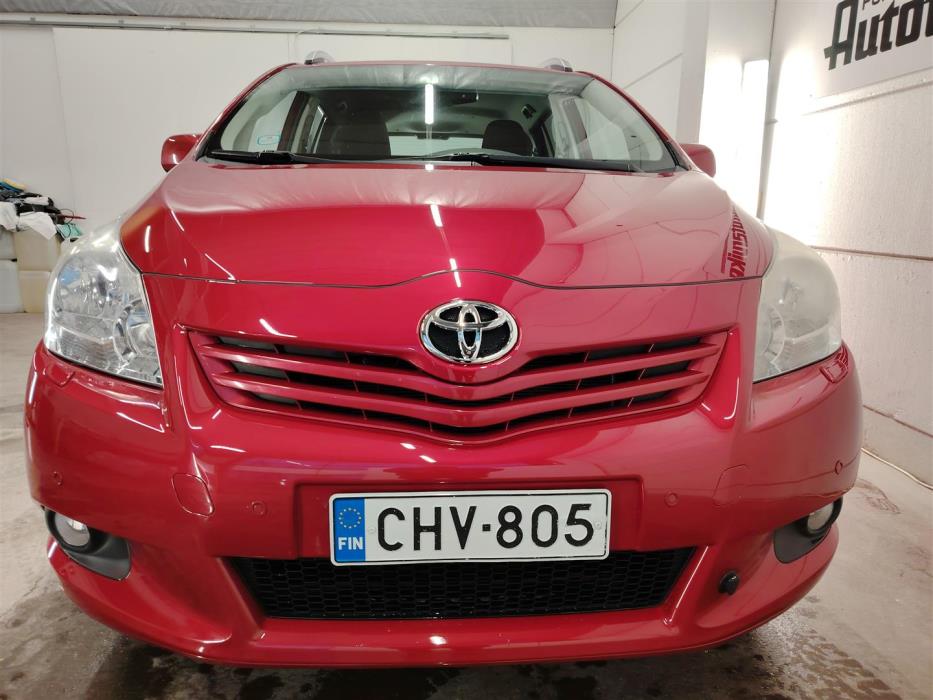 TOYOTA VERSO 2011