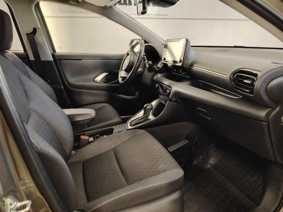 TOYOTA YARIS 2021