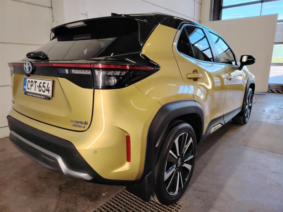 TOYOTA Yaris Cross 2021