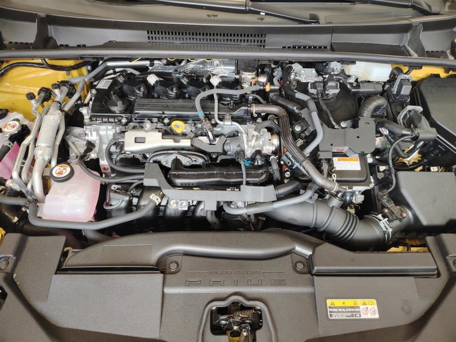 TOYOTA PRIUS PLUG-IN 2023