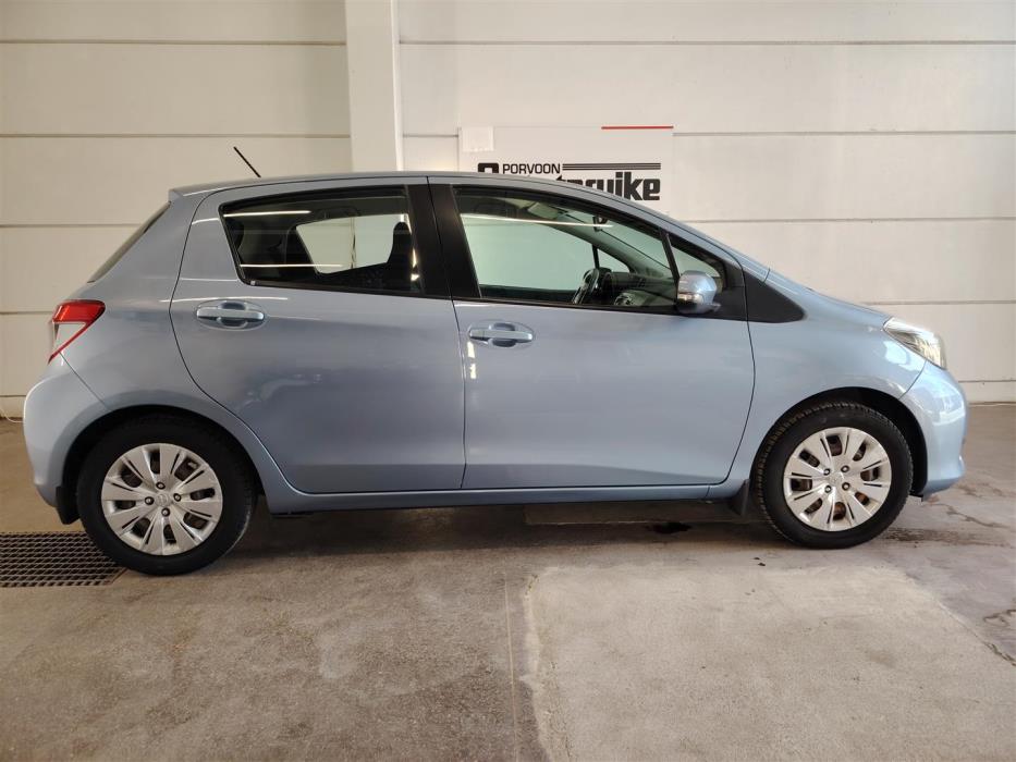 TOYOTA YARIS 2012