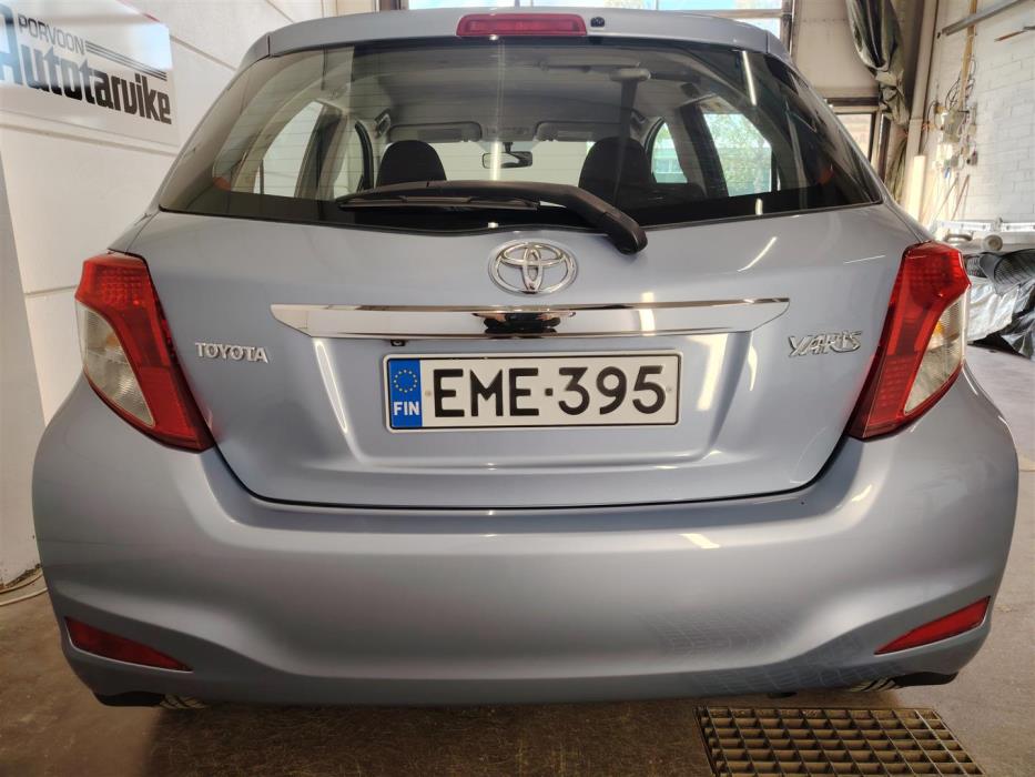 TOYOTA YARIS 2012