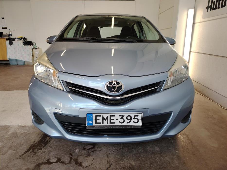 TOYOTA YARIS 2012