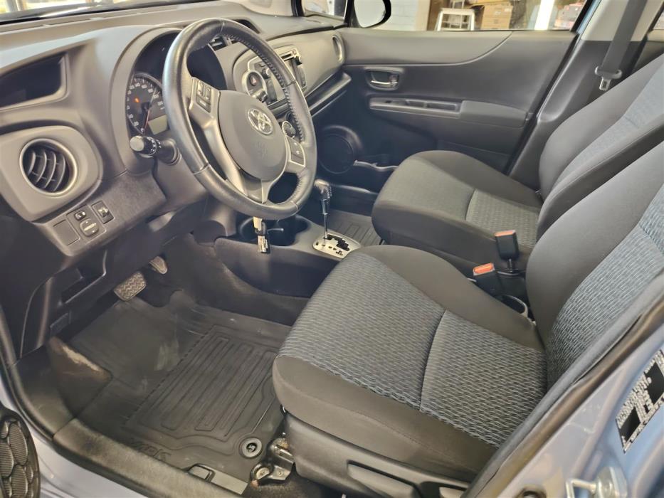TOYOTA YARIS 2012