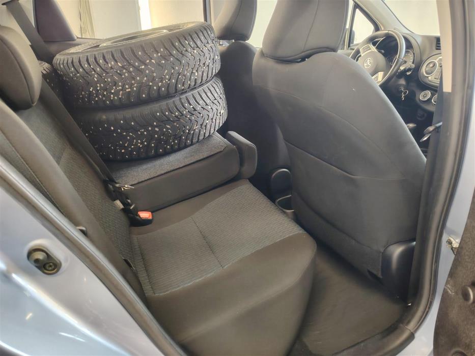 TOYOTA YARIS 2012