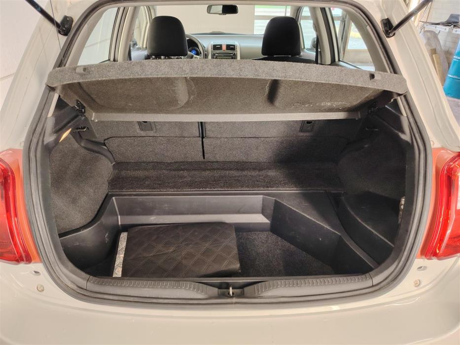 TOYOTA AURIS 2011