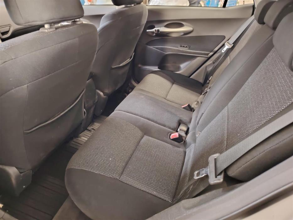 TOYOTA AURIS 2011