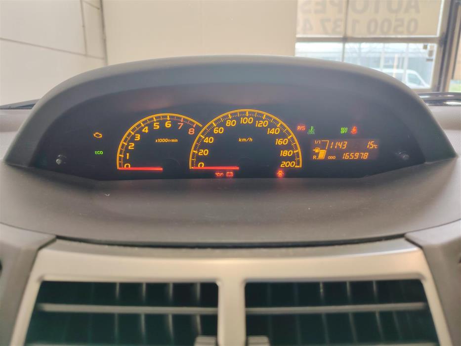 TOYOTA YARIS 2010