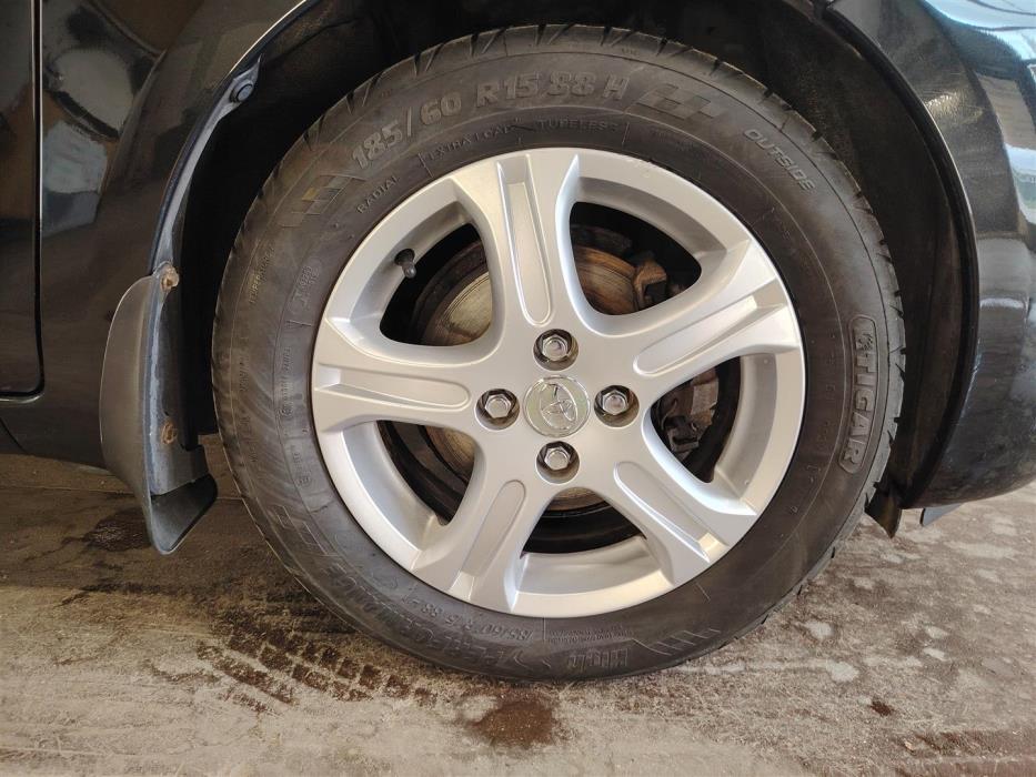 TOYOTA YARIS 2010