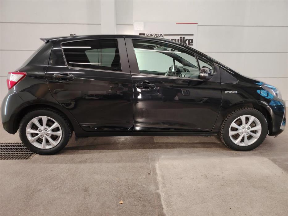 TOYOTA YARIS 2019