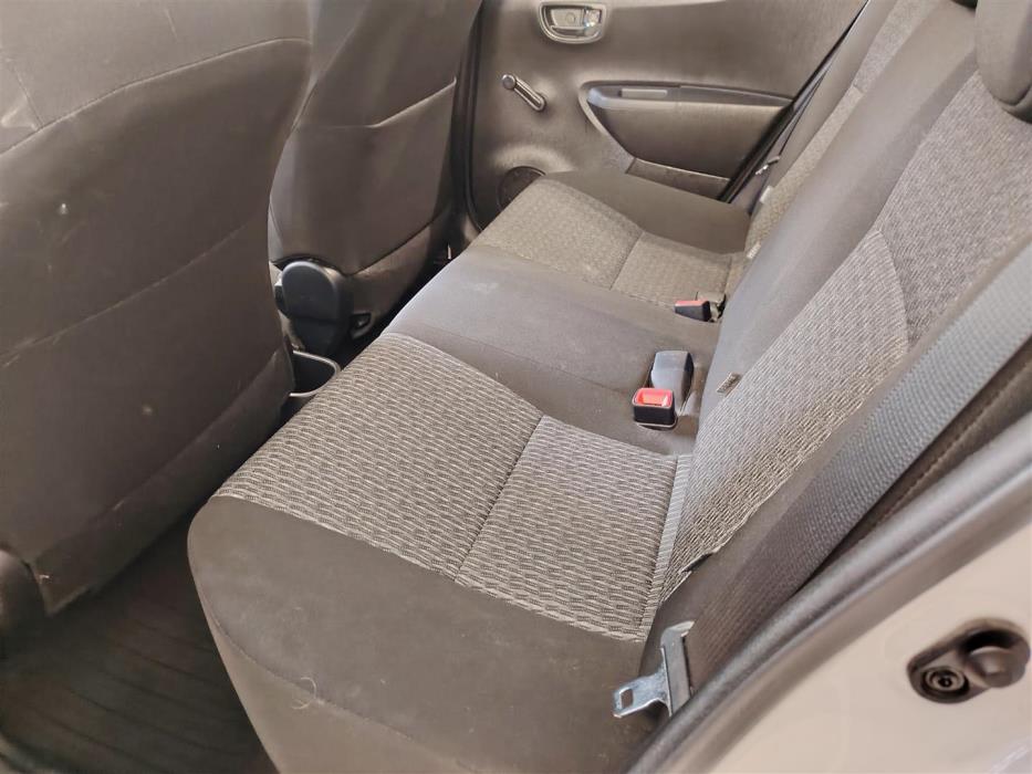 TOYOTA YARIS 2013