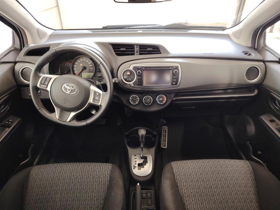 TOYOTA YARIS 2013