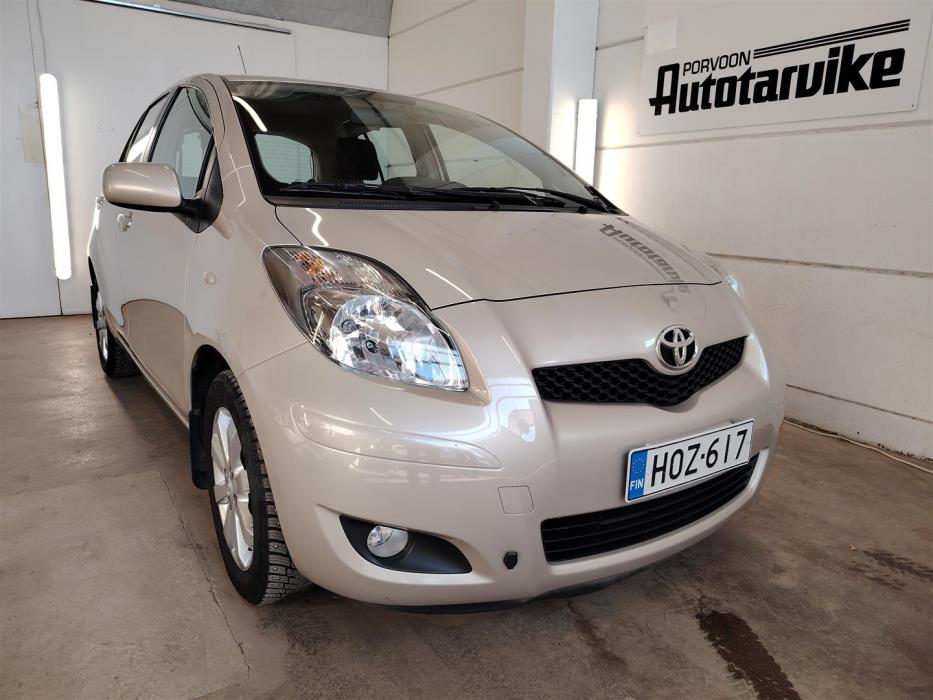 TOYOTA YARIS 2011