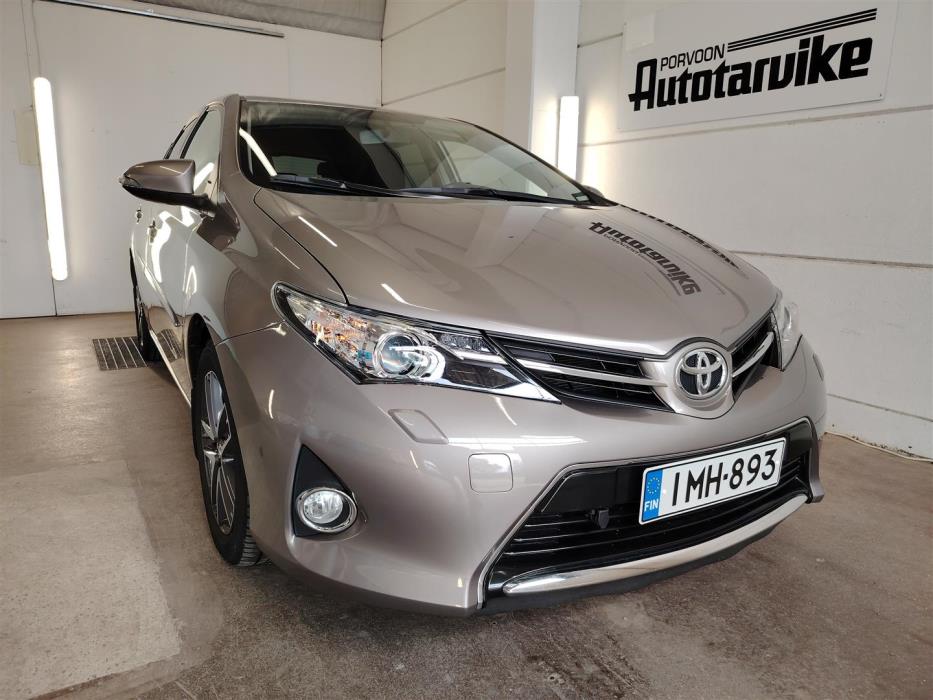 TOYOTA AURIS 2015