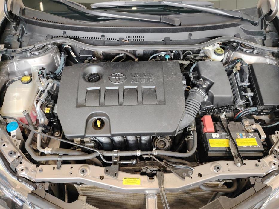 TOYOTA AURIS 2015
