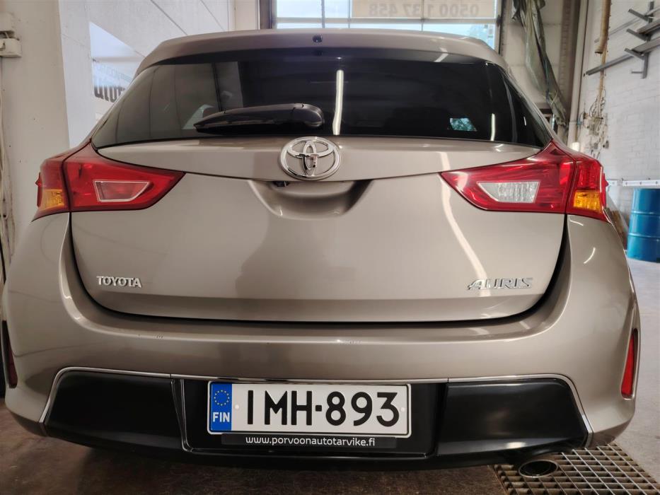 TOYOTA AURIS 2015