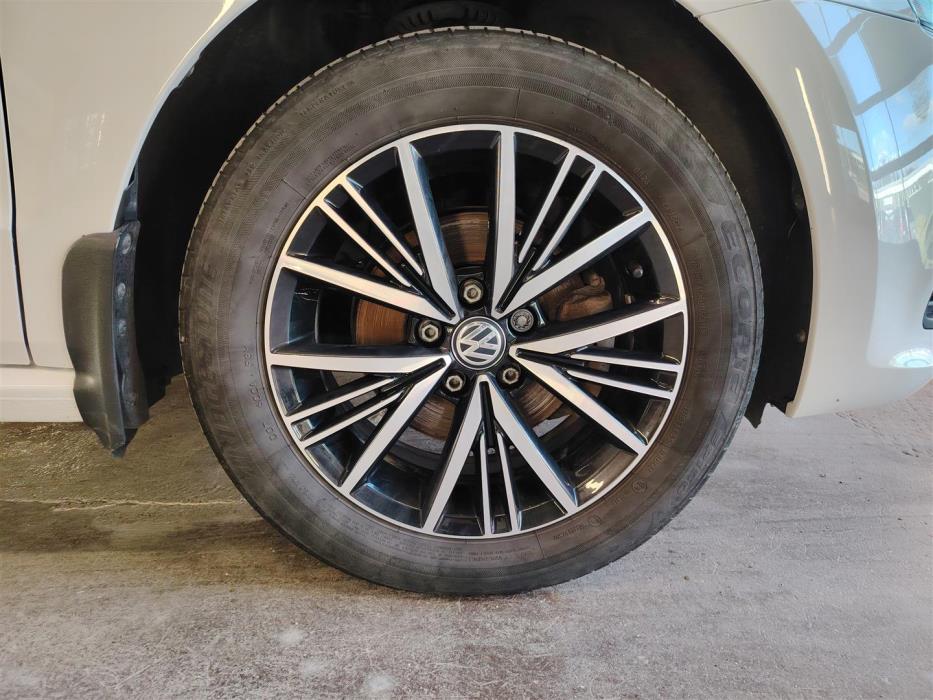 VOLKSWAGEN POLO 2016