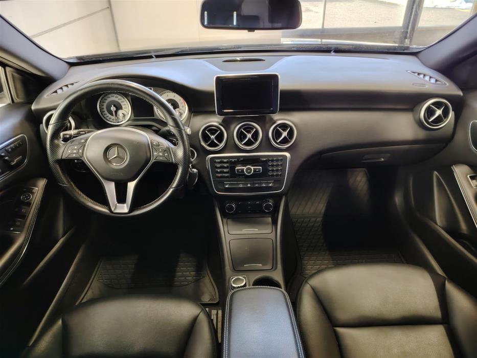 MERCEDES-BENZ A 2013