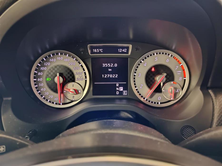 MERCEDES-BENZ A 2013