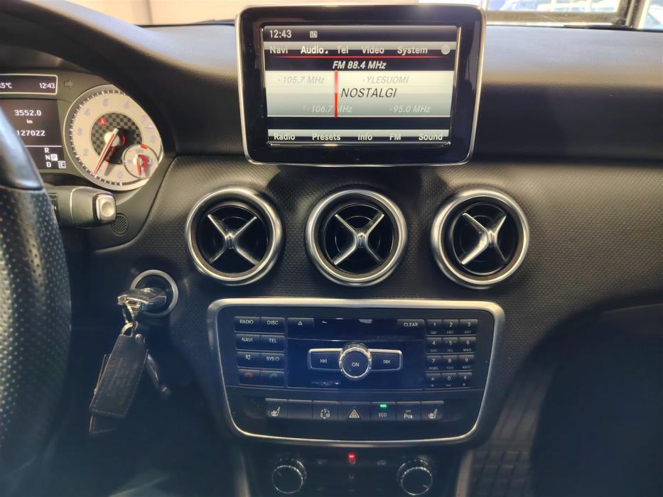 MERCEDES-BENZ A 2013