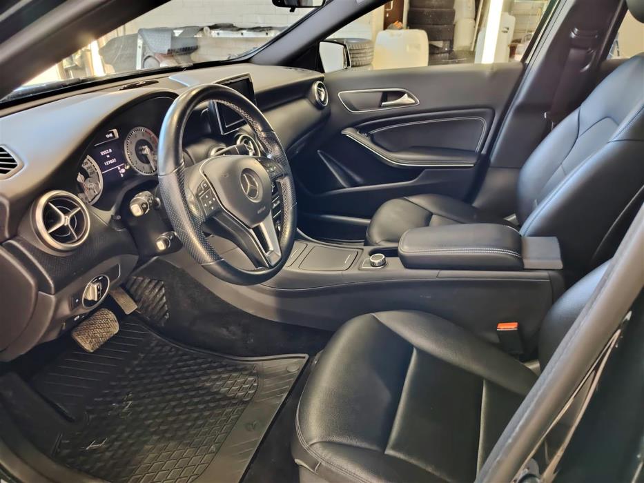 MERCEDES-BENZ A 2013