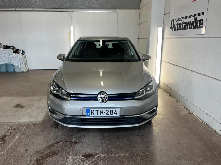 VOLKSWAGEN GOLF 2019