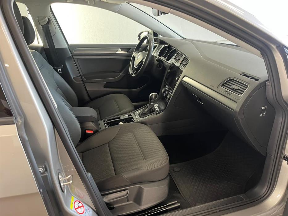VOLKSWAGEN GOLF 2019