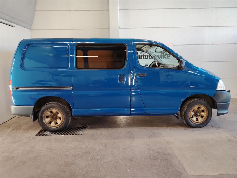 TOYOTA HIACE 2008