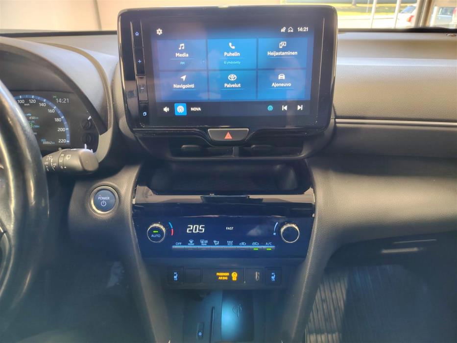 TOYOTA Yaris Cross 2022