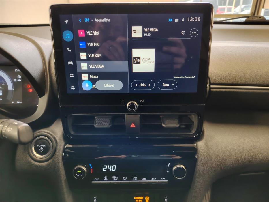 TOYOTA Yaris Cross 2024