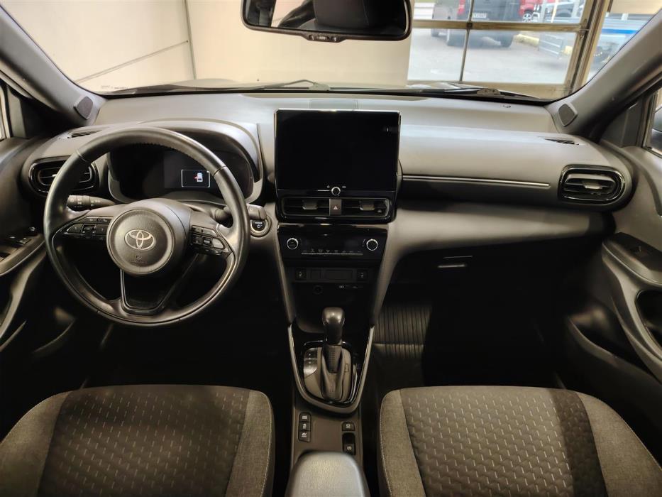 TOYOTA Yaris Cross 2024