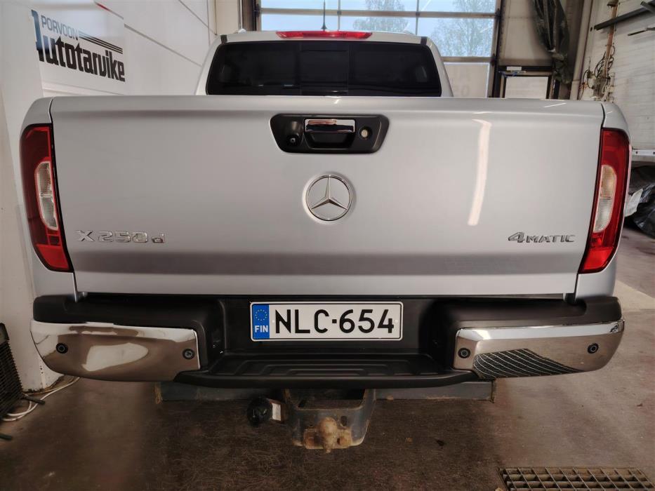 MERCEDES-BENZ X 2018