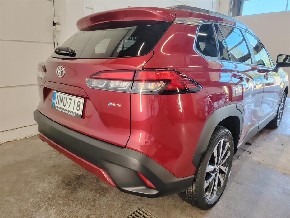 TOYOTA Corolla Cross 2024