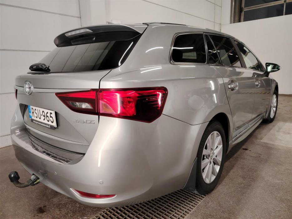 TOYOTA Avensis 2017
