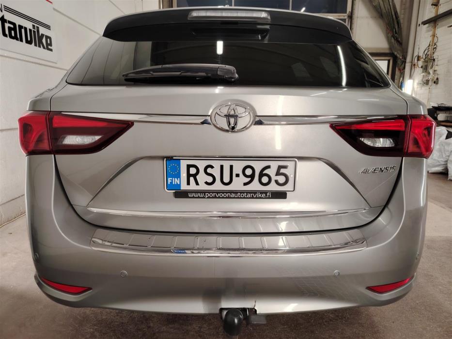 TOYOTA Avensis 2017