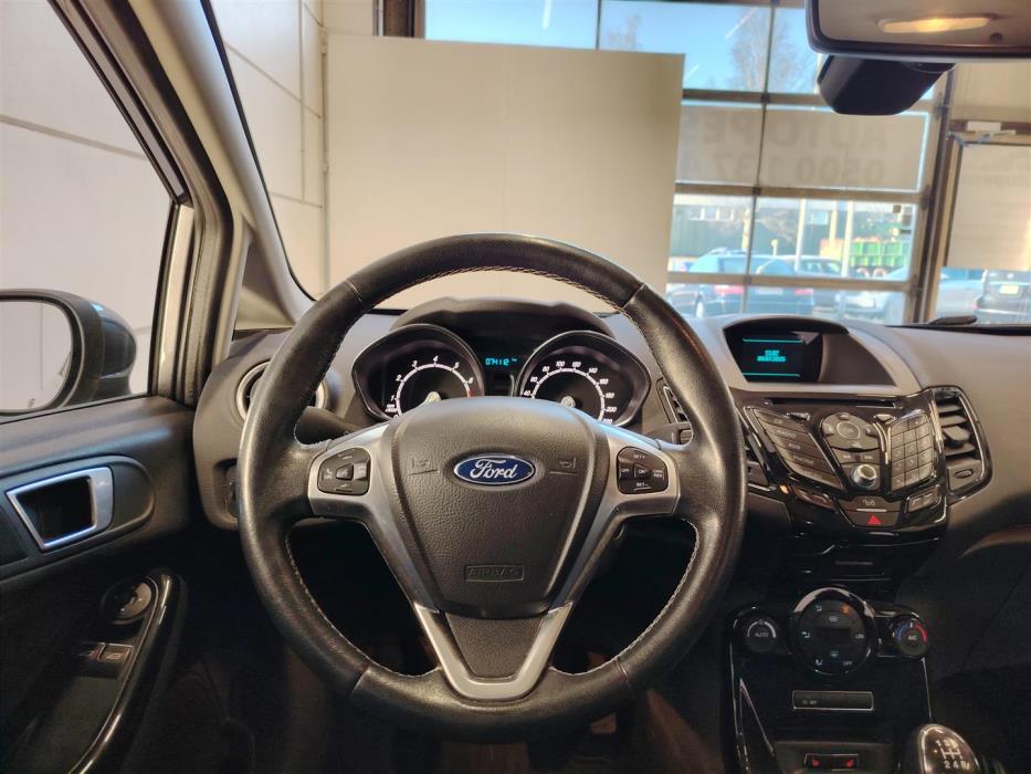 FORD FIESTA 2015