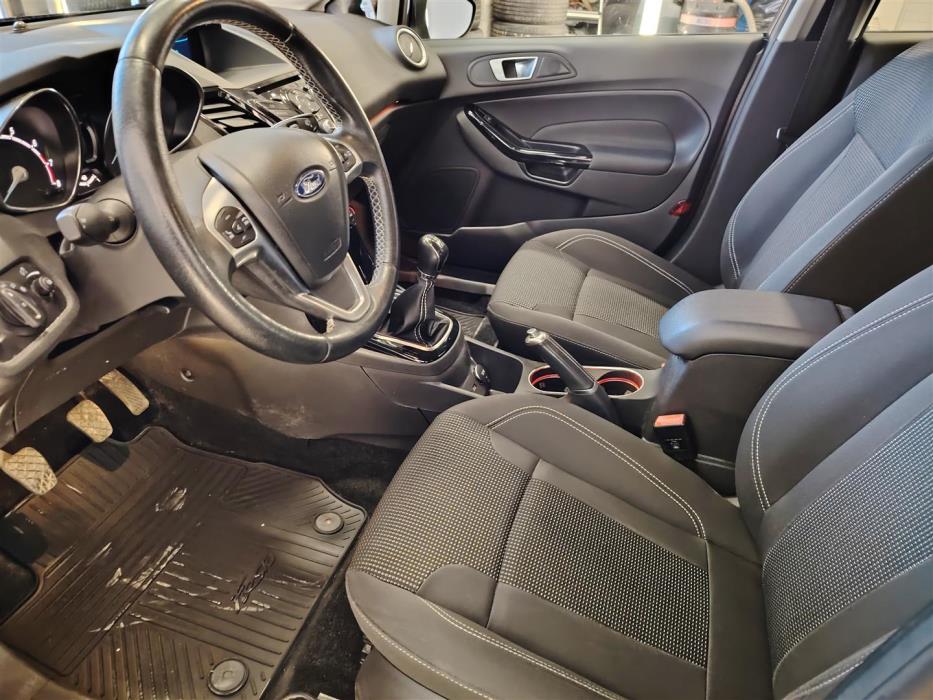 FORD FIESTA 2015