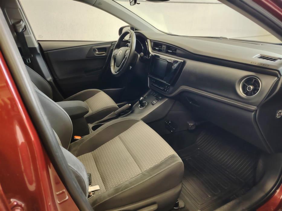 TOYOTA AURIS 2019