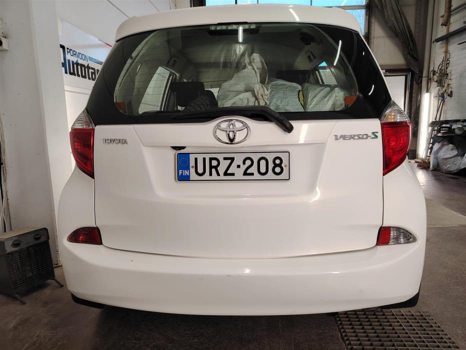 TOYOTA VERSO-S 2012