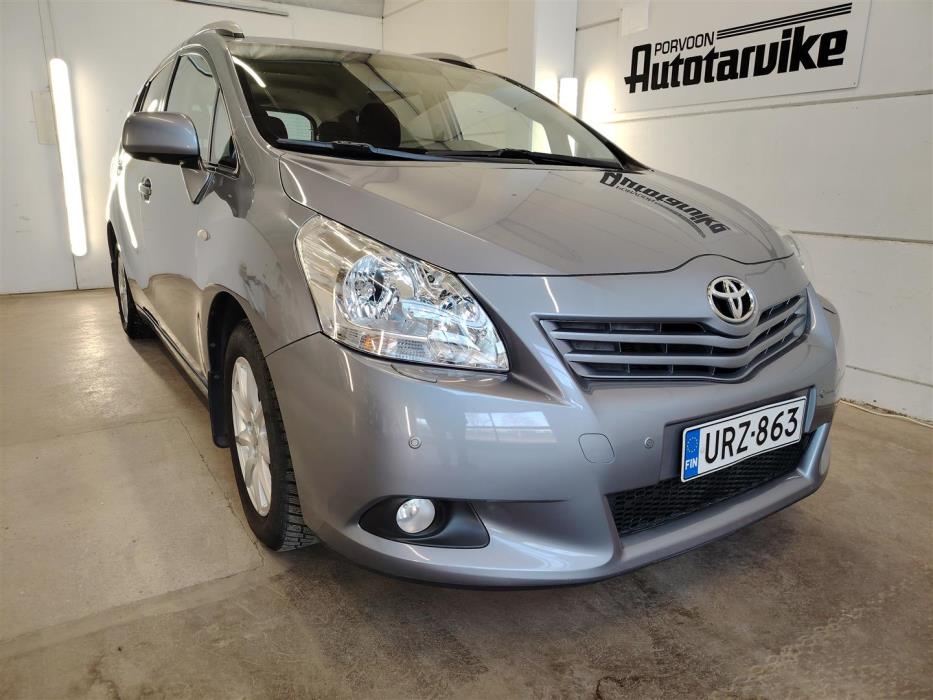 TOYOTA VERSO 2013