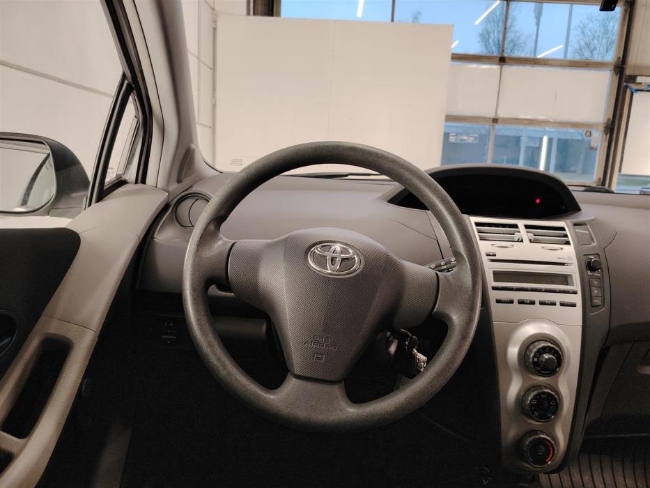 TOYOTA YARIS 2007
