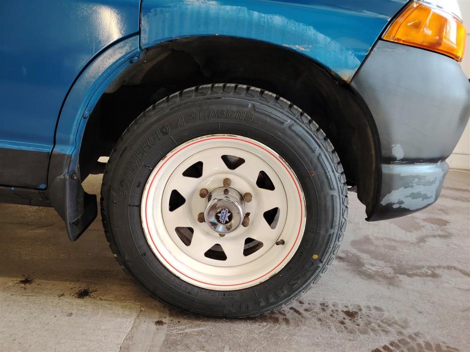 TOYOTA HIACE 2001