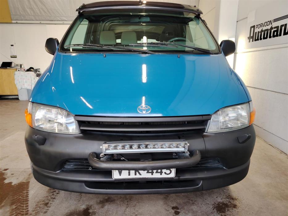 TOYOTA HIACE 2001