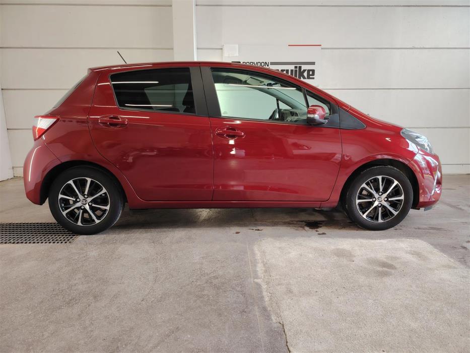 TOYOTA YARIS 2019
