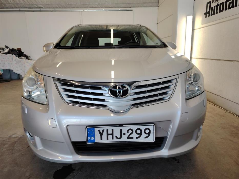 TOYOTA AVENSIS 2009