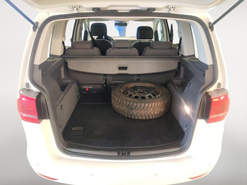 VOLKSWAGEN Touran 2014