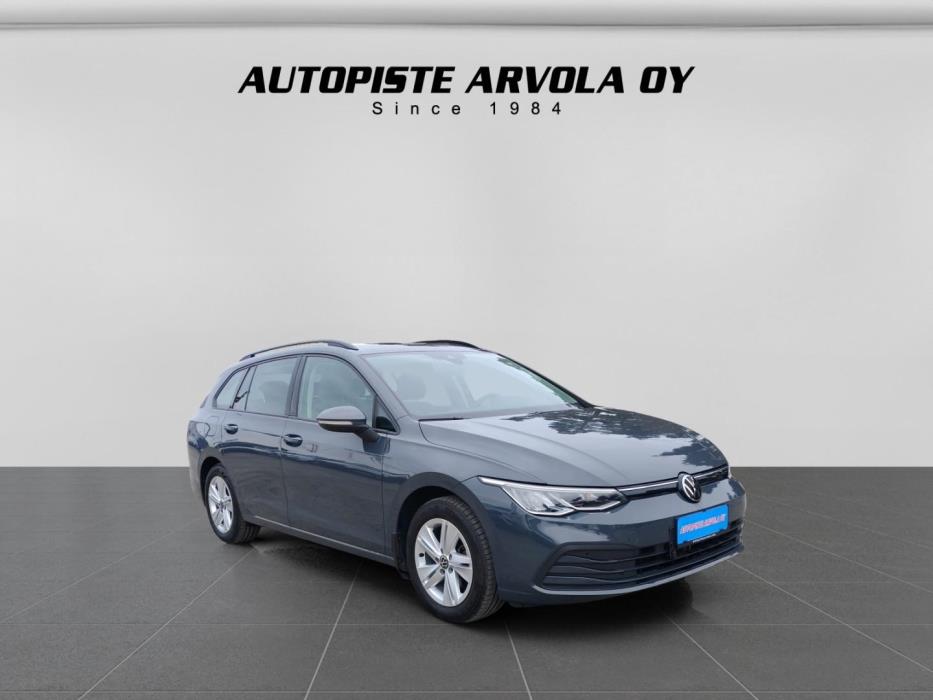 VOLKSWAGEN Golf 2023