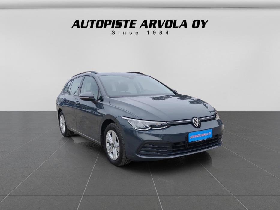 VOLKSWAGEN Golf 2023