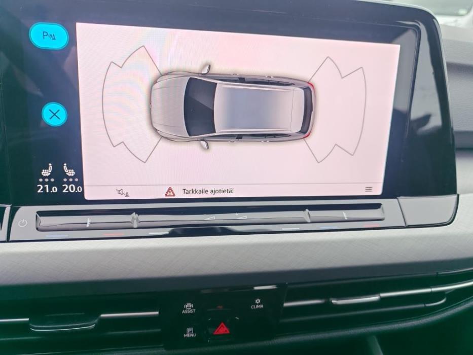 VOLKSWAGEN Golf 2023