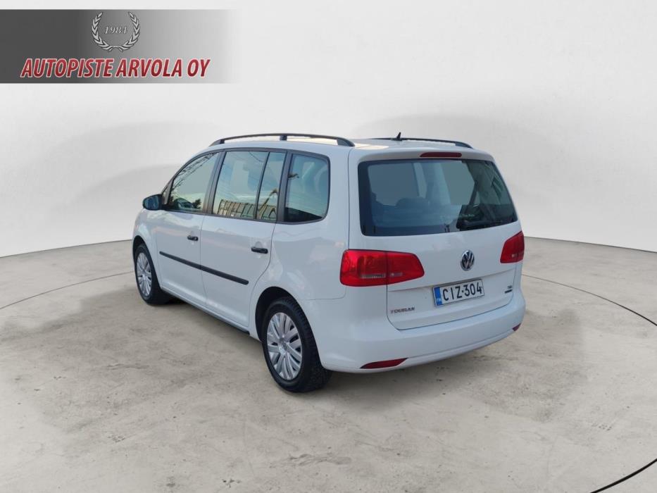 VOLKSWAGEN Touran 2014
